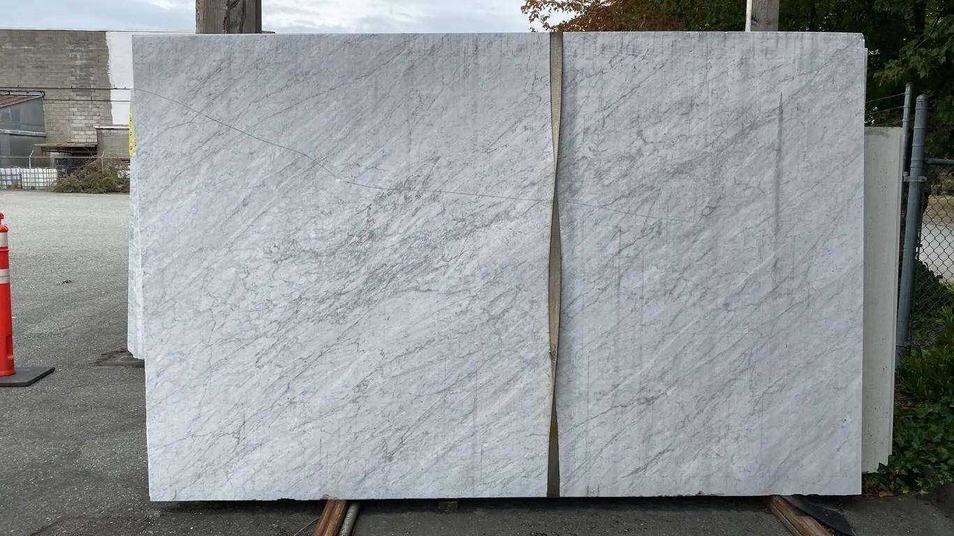 1 STONE COUNTERTOP SLAB WHITE WITH GREY GRAIN APPROX 10'L X 6.5'W X 3/4" THICK