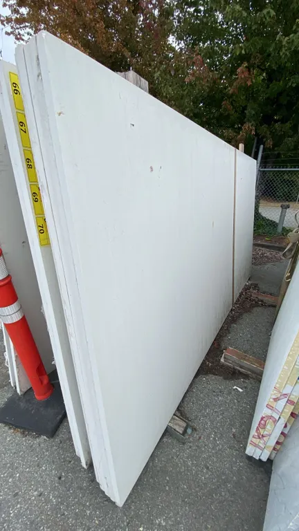 1 WHITE STONE COUNTERTOP SLAB APPROX 10' 7"L X 5' 4"W X 1 1/4" THICK