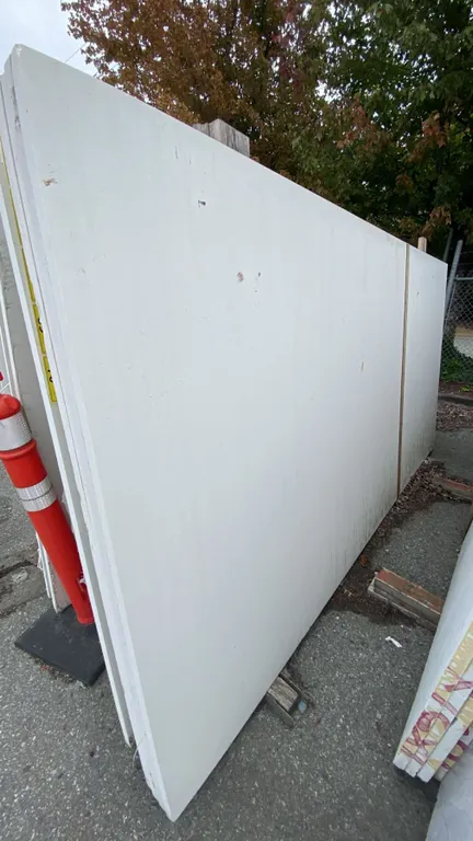 1 WHITE STONE COUNTERTOP SLAB APPROX 10' 7"L X 5' 4"W X 1 1/4" THICK