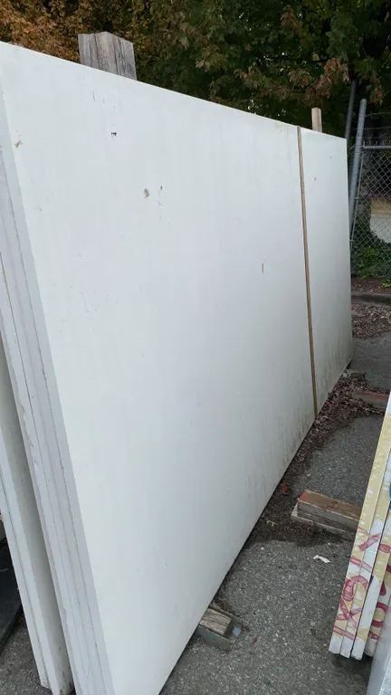 SAINT HELENS WHITE PRIMO STONE COUNTERTOP SLAB APPROX 10'L X 5' 4"W X 1 1/4" THICK