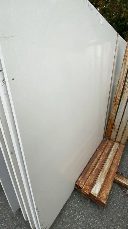 1 WHITE STONE COUNTERTOP SLAB APPROX 10' 7"L X 5' 4"W X 3/4" THICK