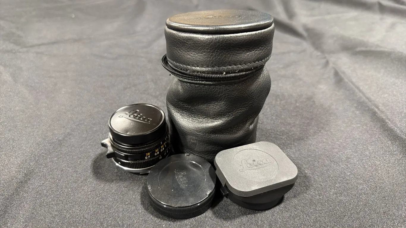 SUMMICRON M 35MM F/2 LENS WITH CASE *FITS LEICA M-SERIES CAMERA*