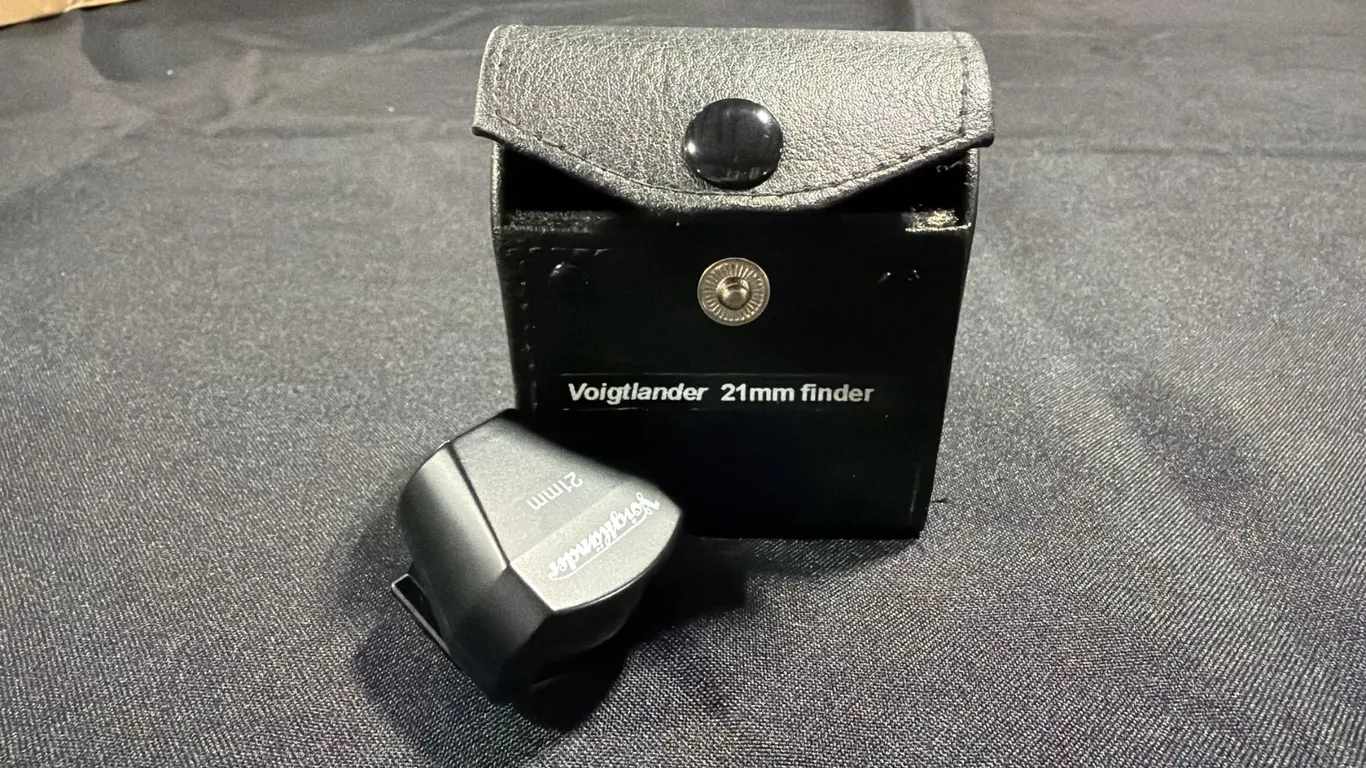 VOIGTLANDER 21MM FINDER WITH CASE