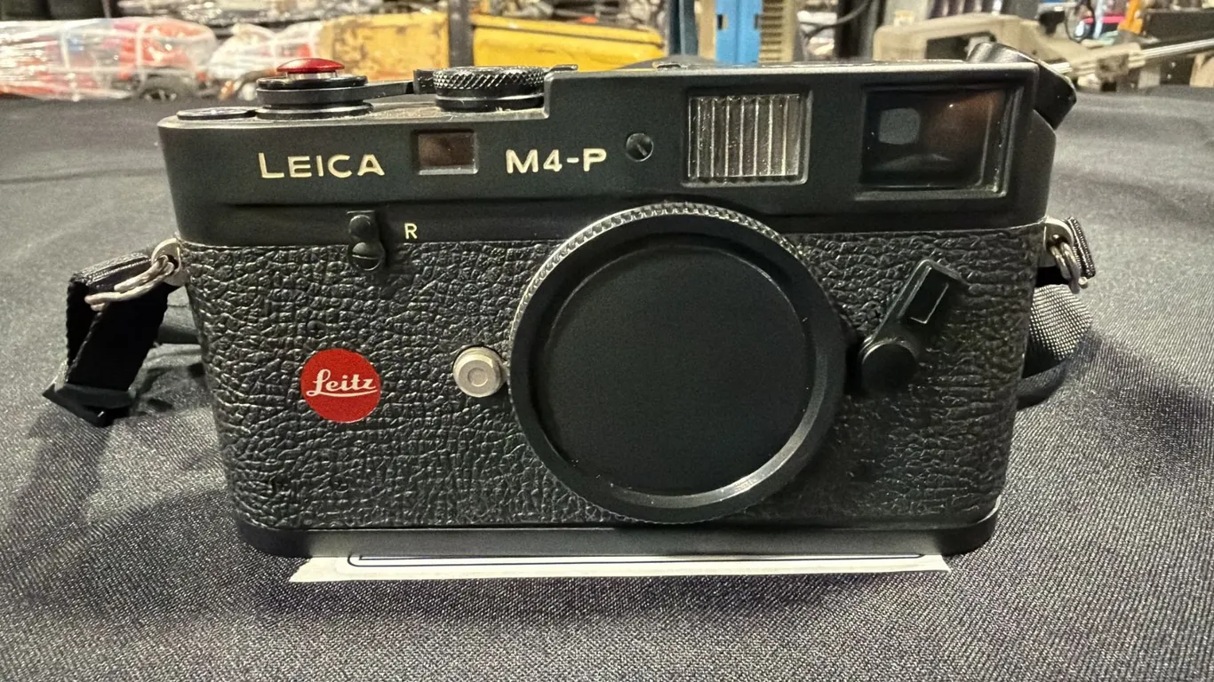 LEICA M4-P 35MM FILM CAMERA MADE BY LEITZ CANADA (BLACK BODY) *NO LENS*