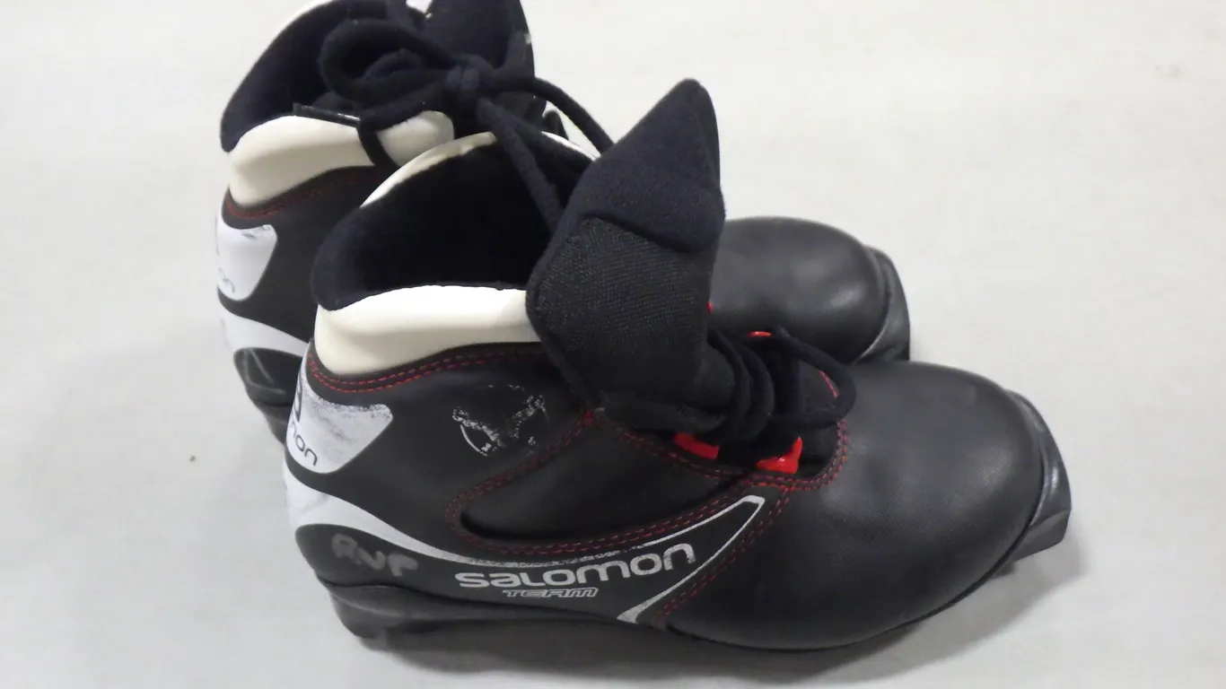 Salomon Team Cross-country ski boot (size 3.5) Salomon Team