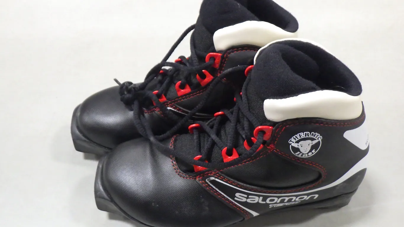 Salomon Team Cross-country ski boot (size 3.5) Salomon Team
