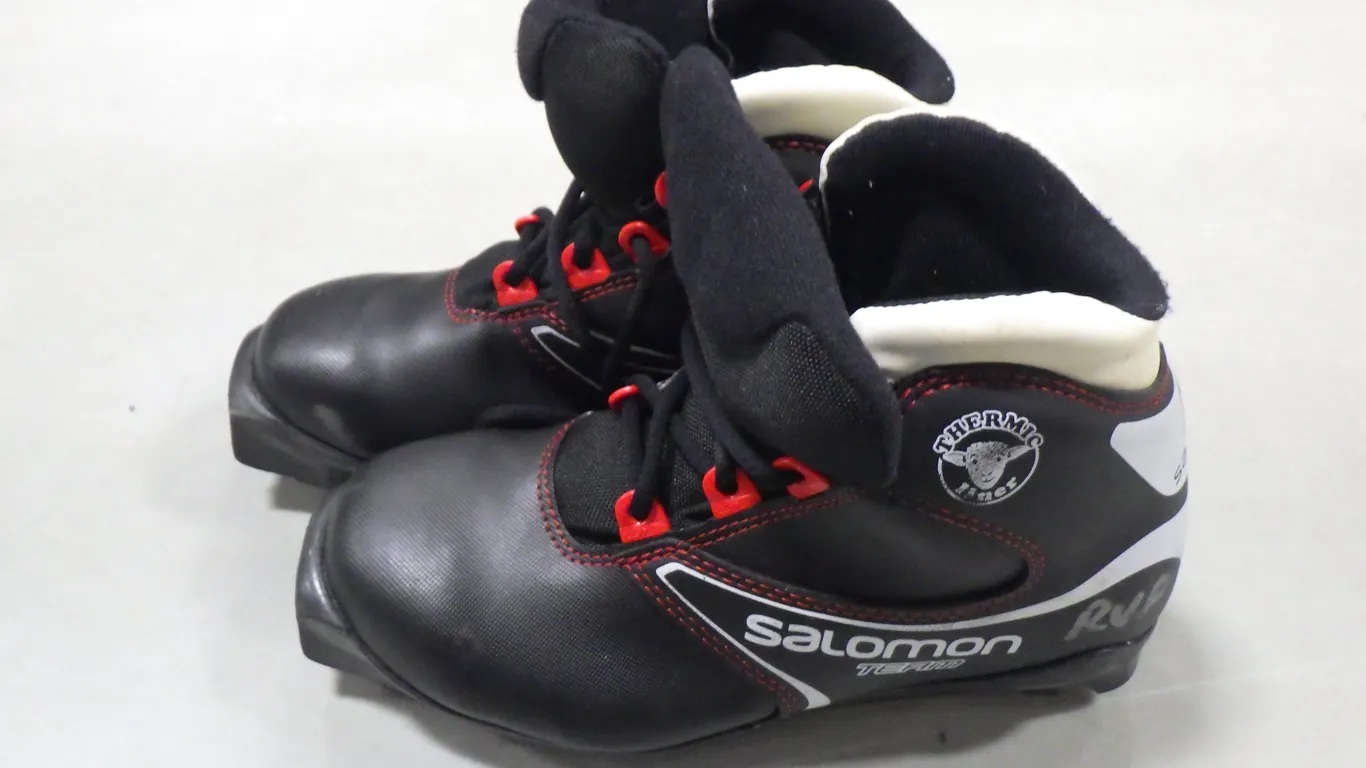 Salomon Team Cross-country ski boot (size 3.5) Salomon Team