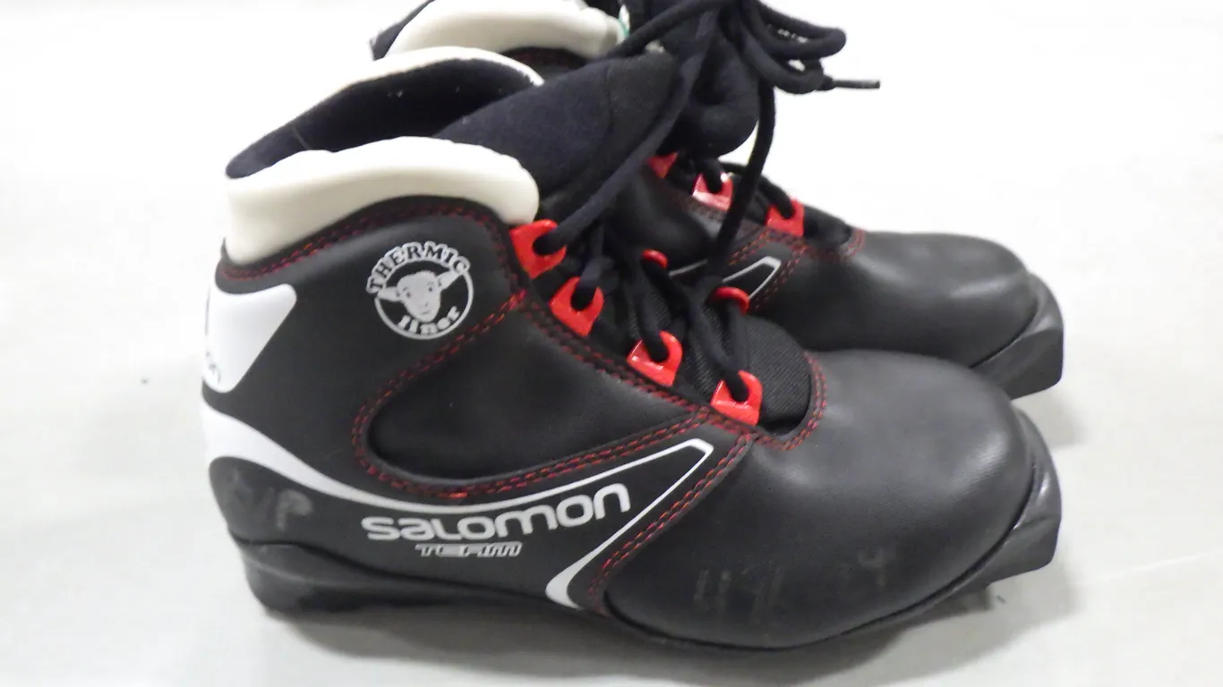 Salomon Team Cross-country ski boot (size 3.5) Salomon Team