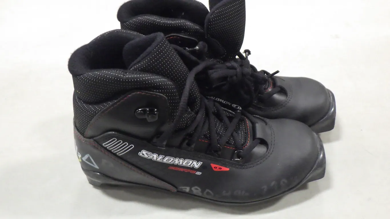 Salomon Escape 5 Cross-country ski boot (size 5) Salomon Escape 5