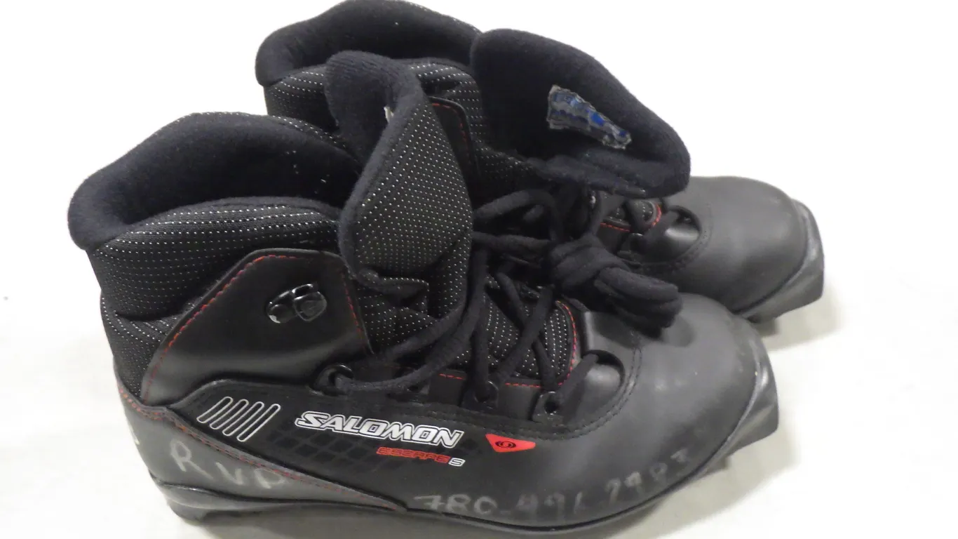 Salomon Escape 5 Cross-country ski boot (size 5) Salomon Escape 5