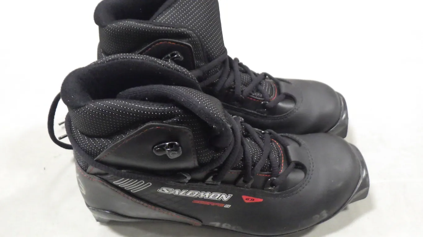 Salomon Escape 5 Cross-country ski boot (size 5) Salomon Escape 5