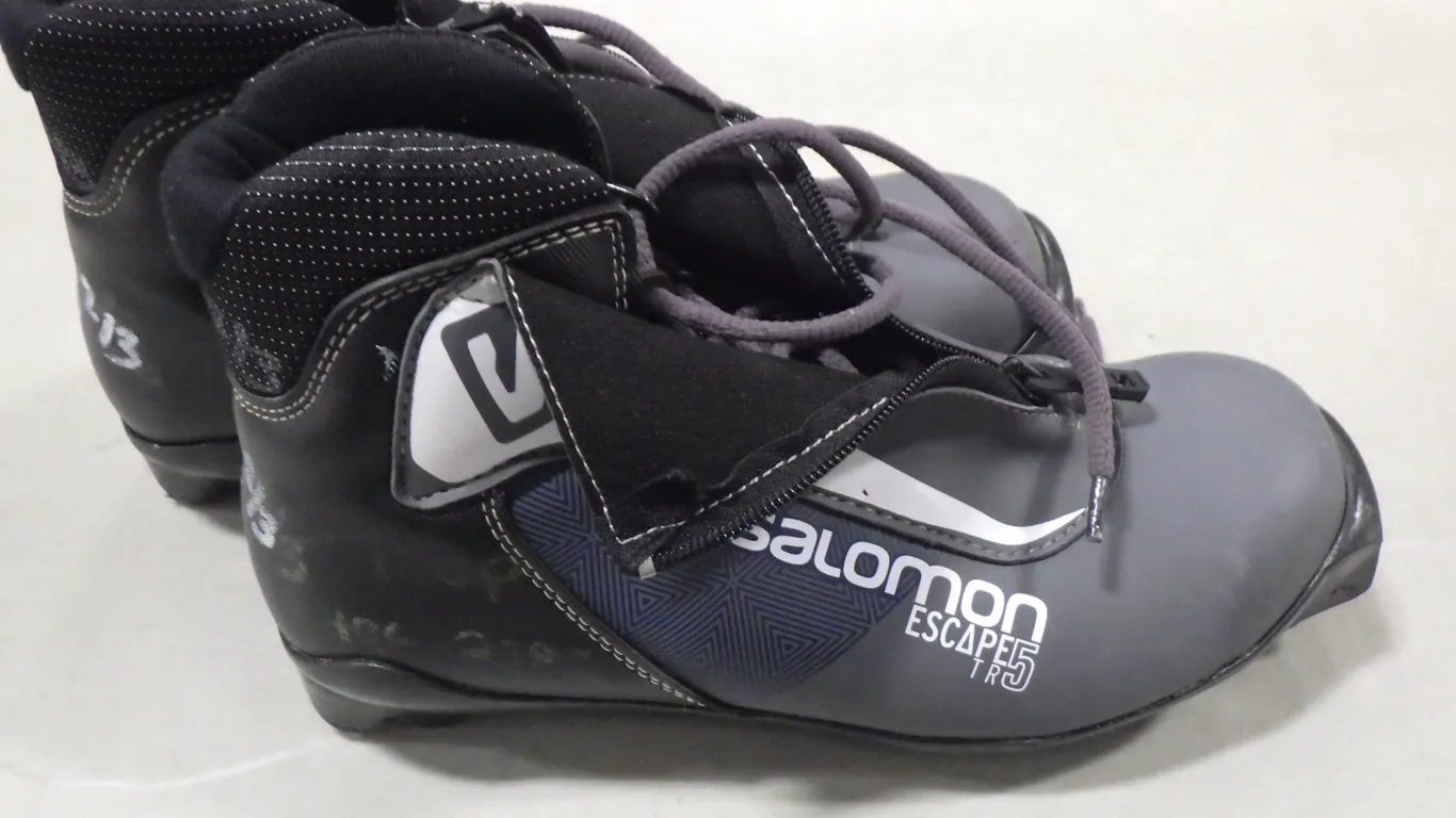 Salomon Escape 5TR Cross-country ski boot (size 6) Salomon Escape 5TR