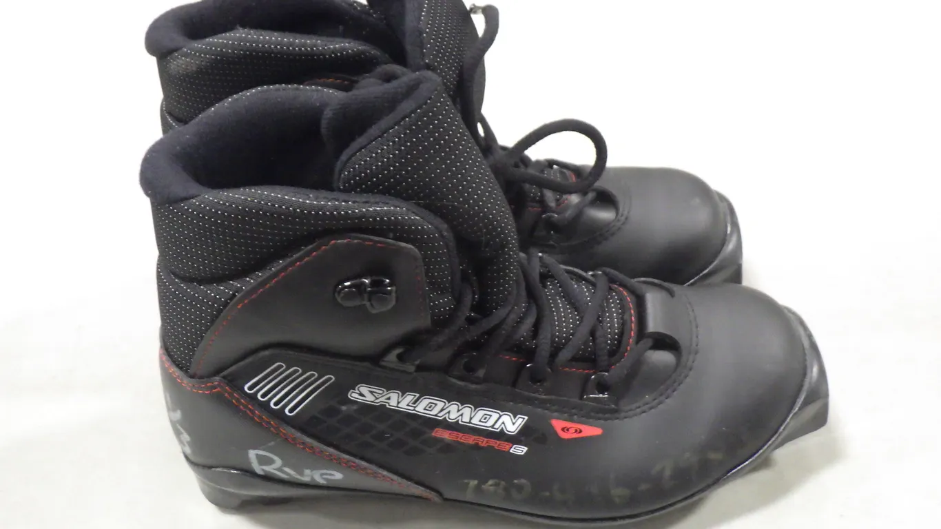 Salomon Escape 5 Cross-country ski boot (size 6.5) Salomon Escape 5