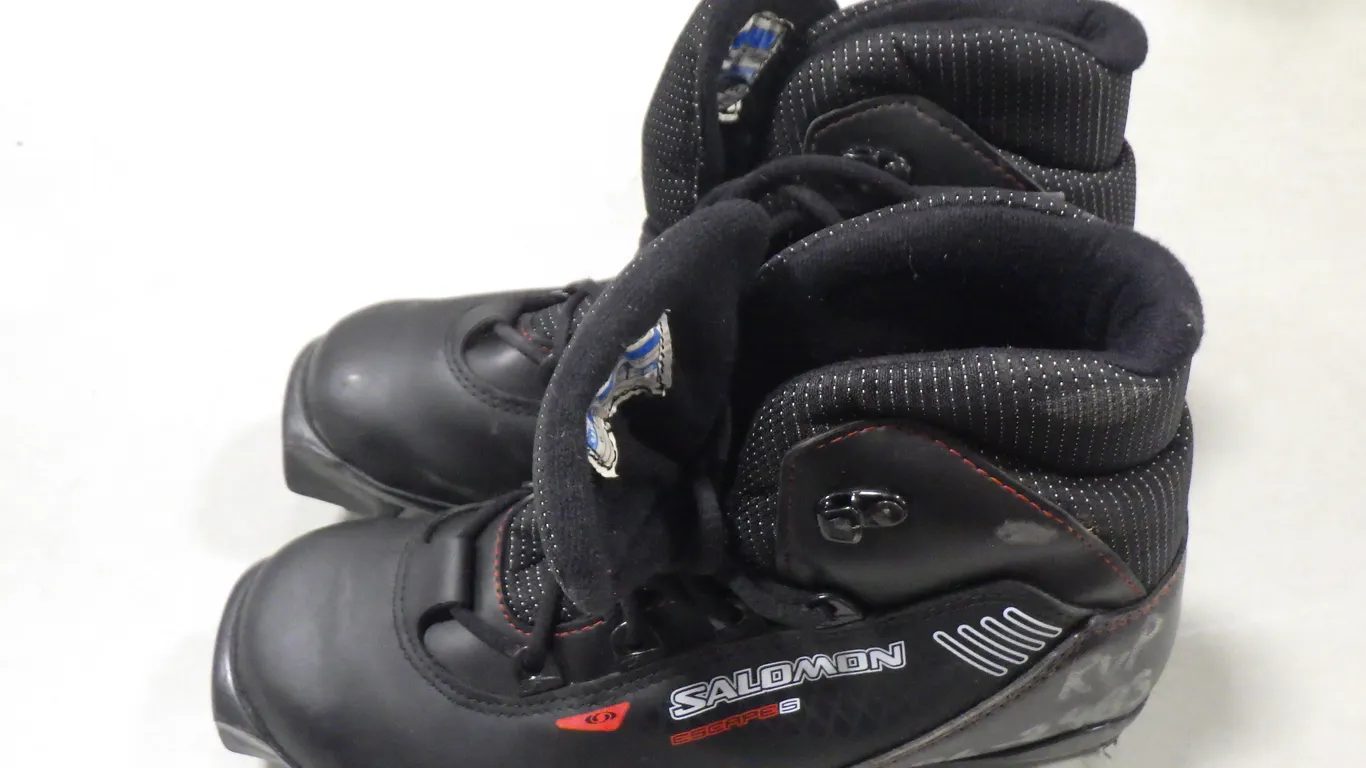 Salomon Escape 5 Cross-country ski boot (size 6.5) Salomon Escape 5