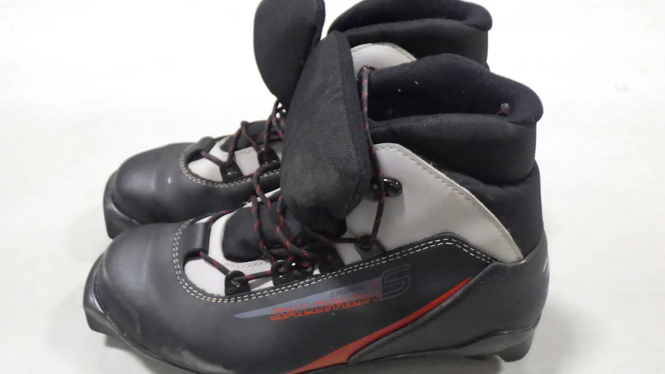 Salomon Escape 5 Cross-country ski boot (size 6.5) Salomon Escape 5