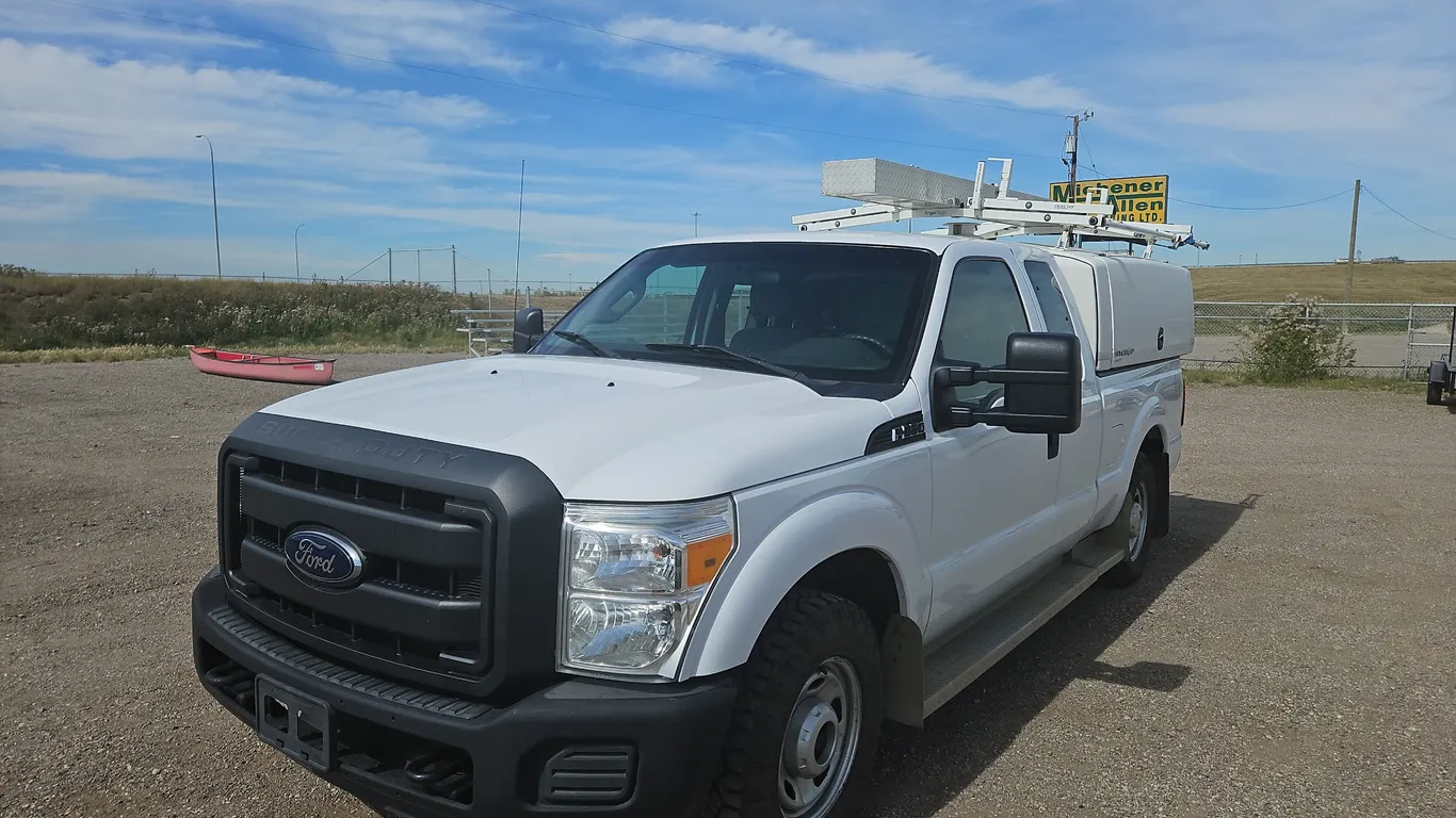 2012 Ford F-250 Super Duty 4x2 XL 4dr SuperCab RWD 6.8 ft. SB