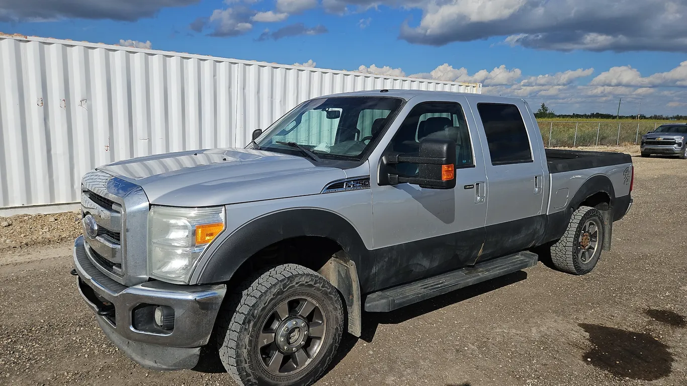 2011 Ford F-250 Super Duty 4x4 Lariat 4dr Crew Cab 6.8 ft. SB