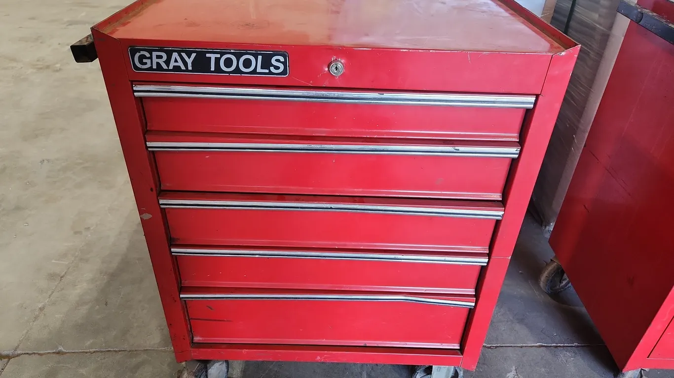 Gray Tools Rolling Toolbox (Bottom Only)