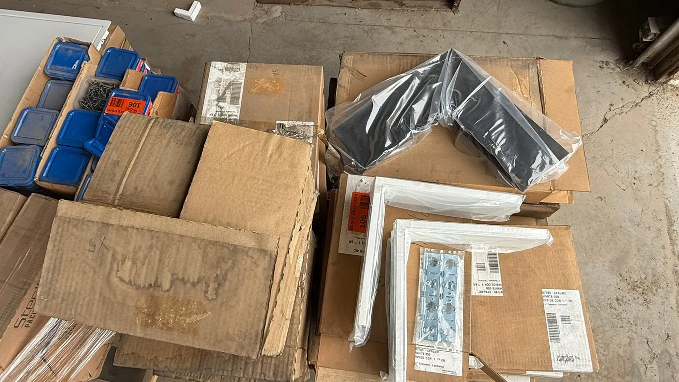 Pallet of White Inside Corners and Ceiling Suspension