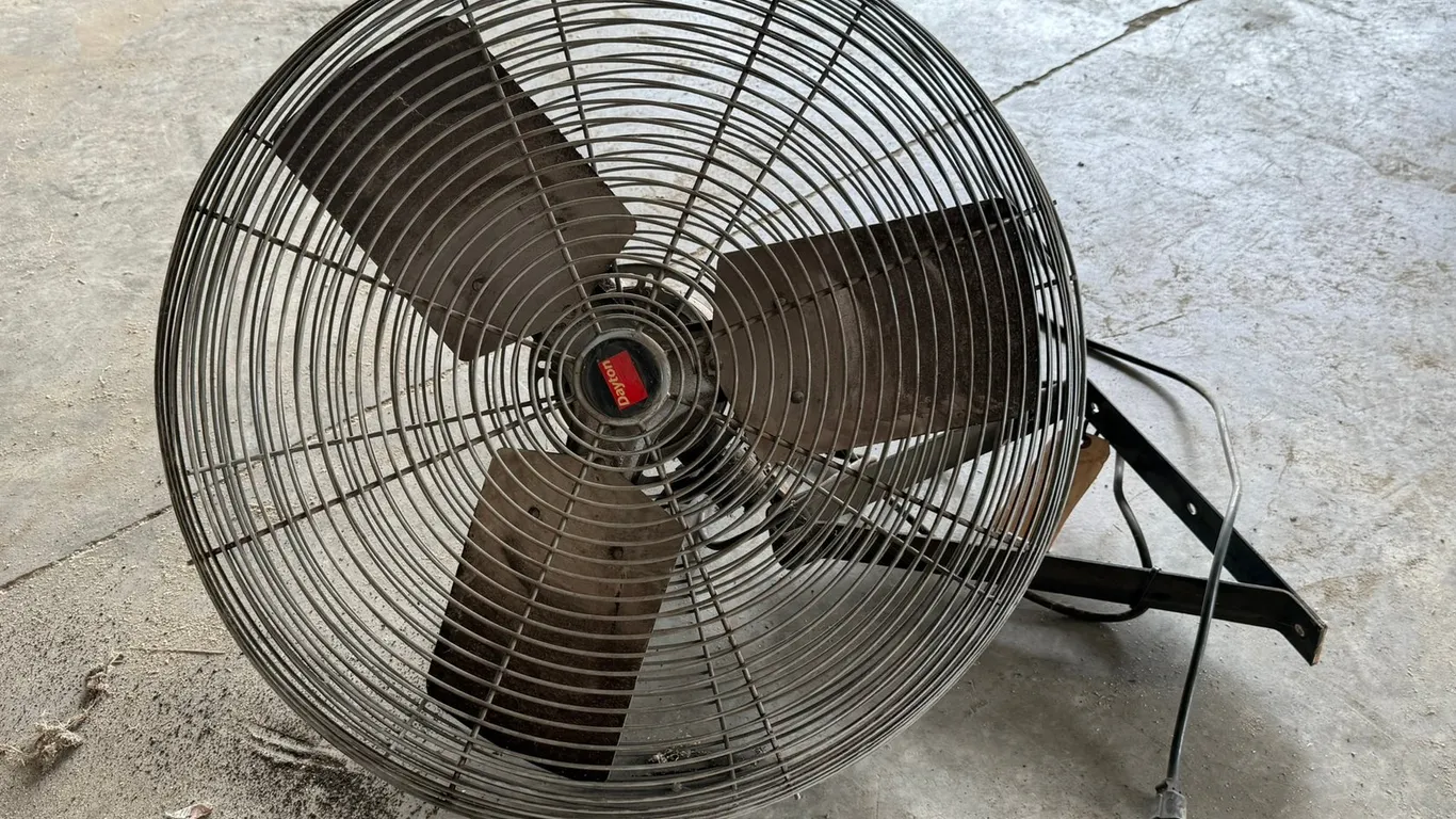 Dayton 24" Fan