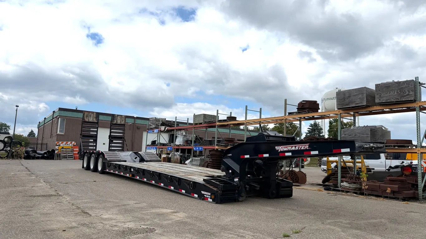 2015 Towmaster T100DTG Lowboy Tri-Axle Trailer