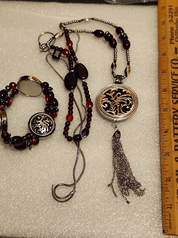 Necklace & Bracelet