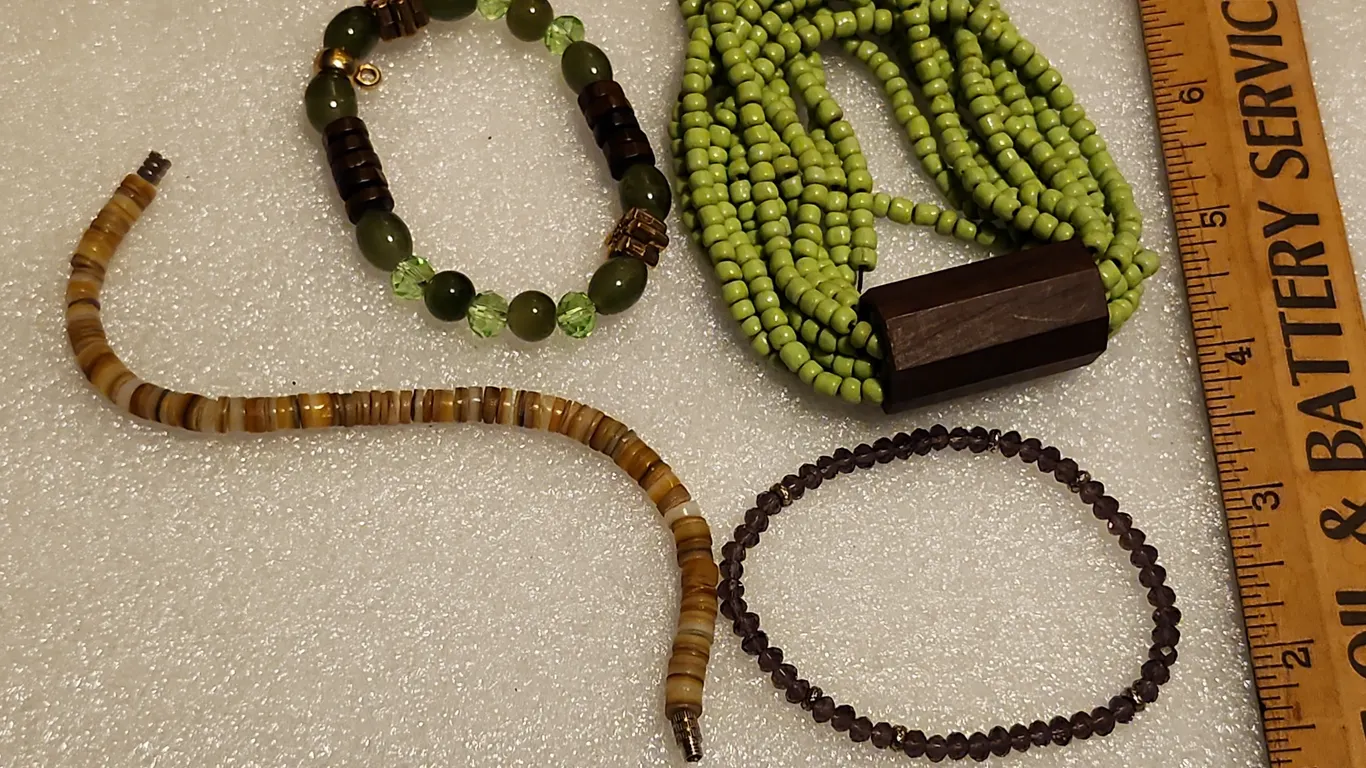 4 Bracelets