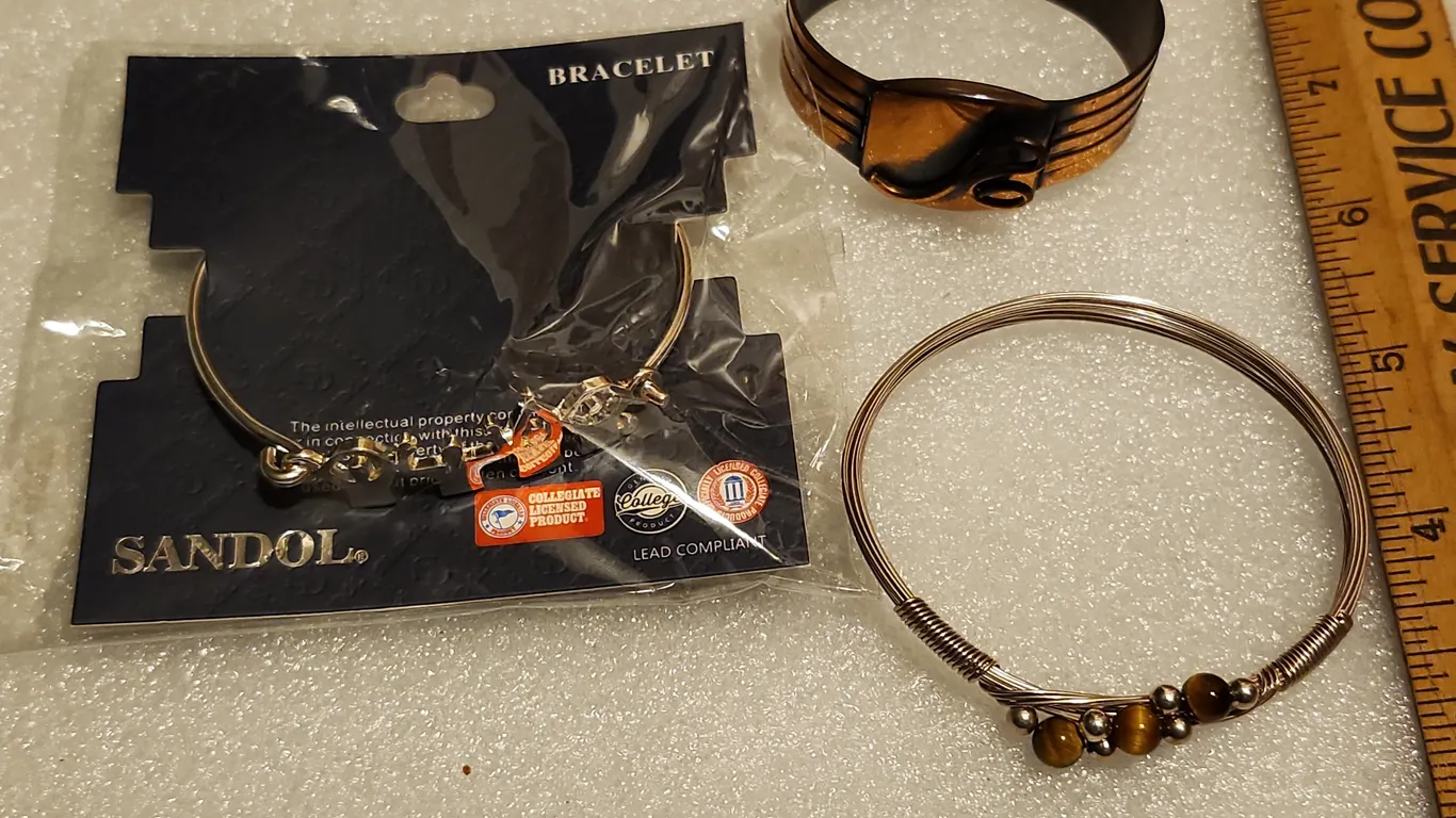 3 Bracelets