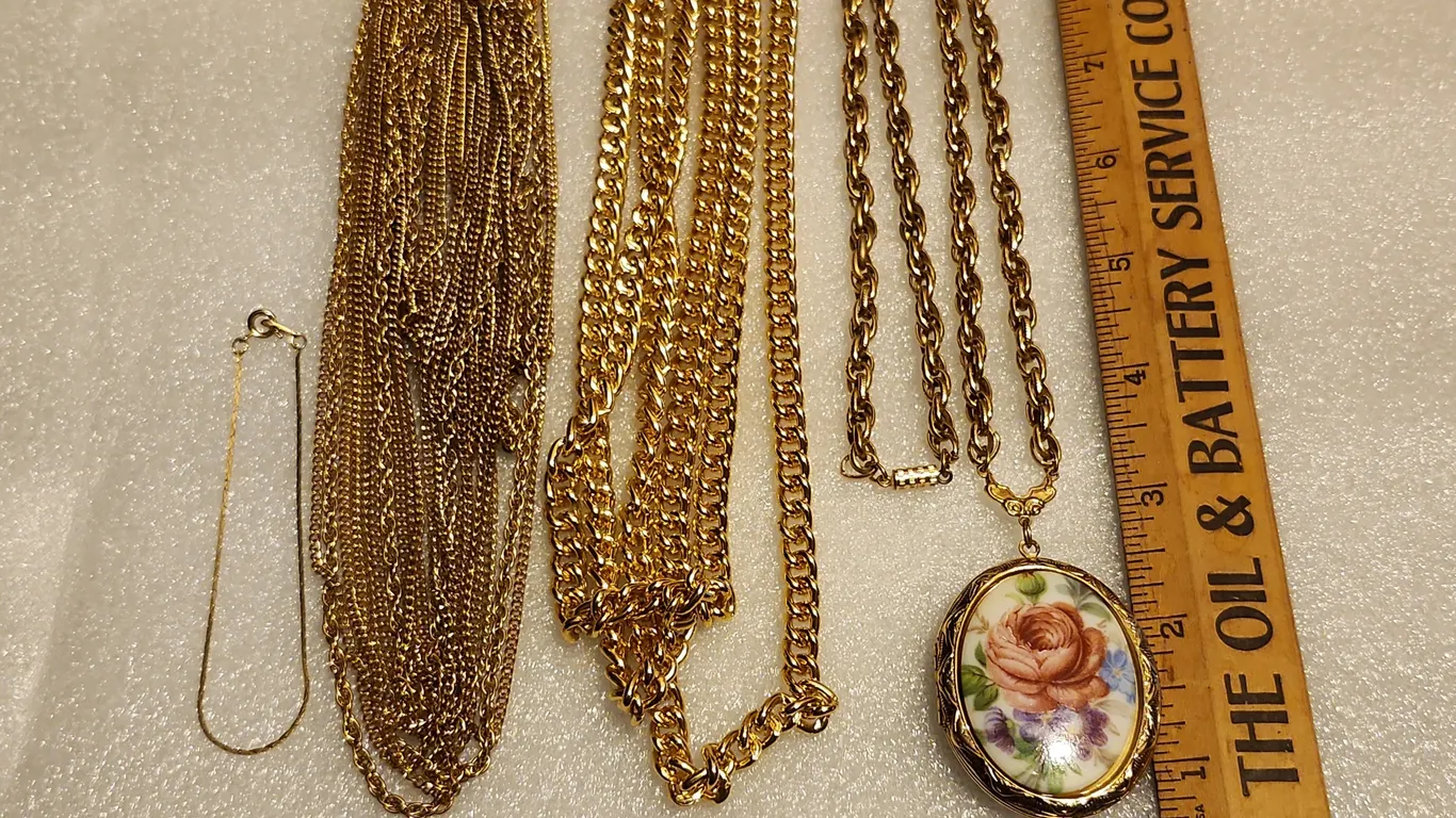 3 Necklaces & A Bracelet Marked OHEA