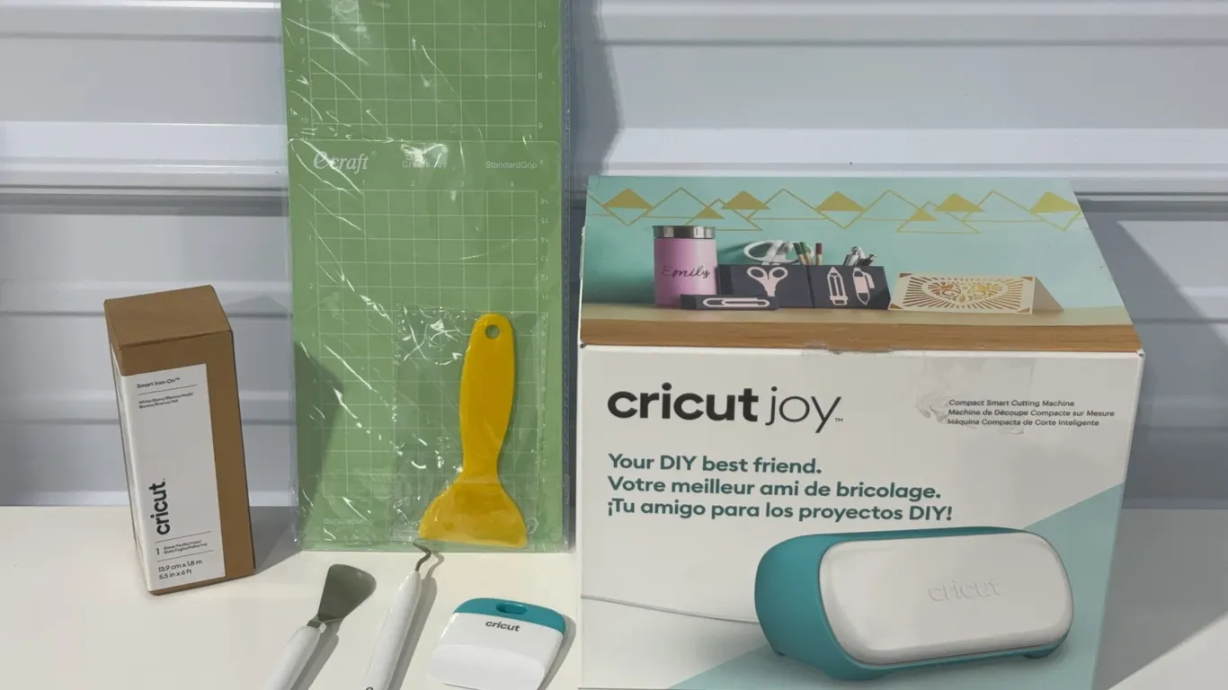 *LIKE NEW* Cricut Joy, Smart Cutting & Writing Machine