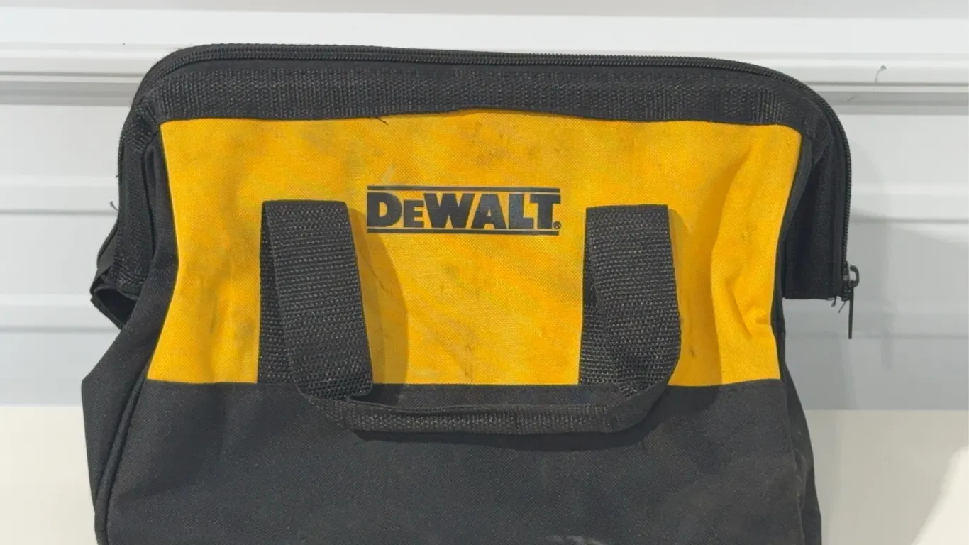 DeWalt Heavy-Duty Contractor Tool Bag