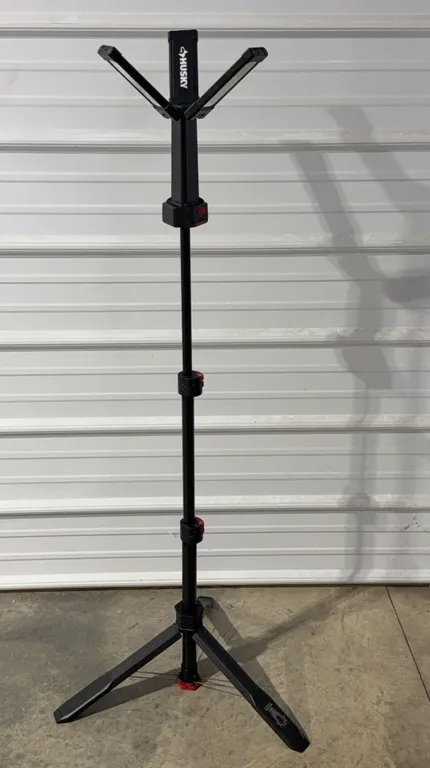 *APPEARS NEW* Husky 2200-Lumen Tripod W/Bag