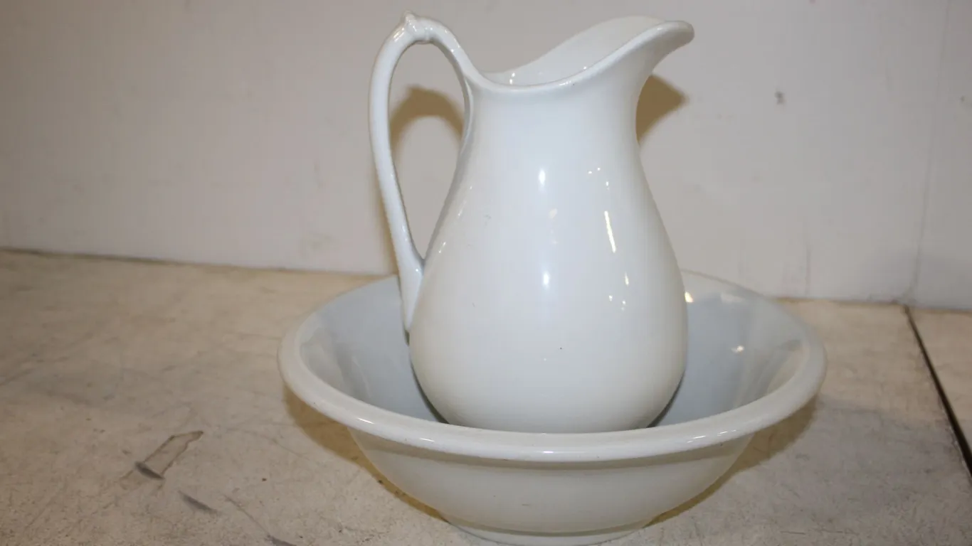 Goodwin Pearl White Pitcher & Wash Basin