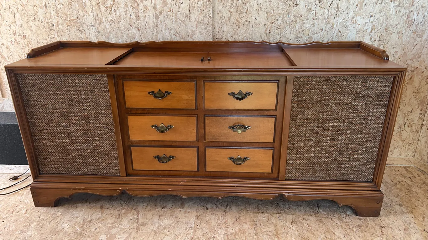 VTG RCA Stereo Console