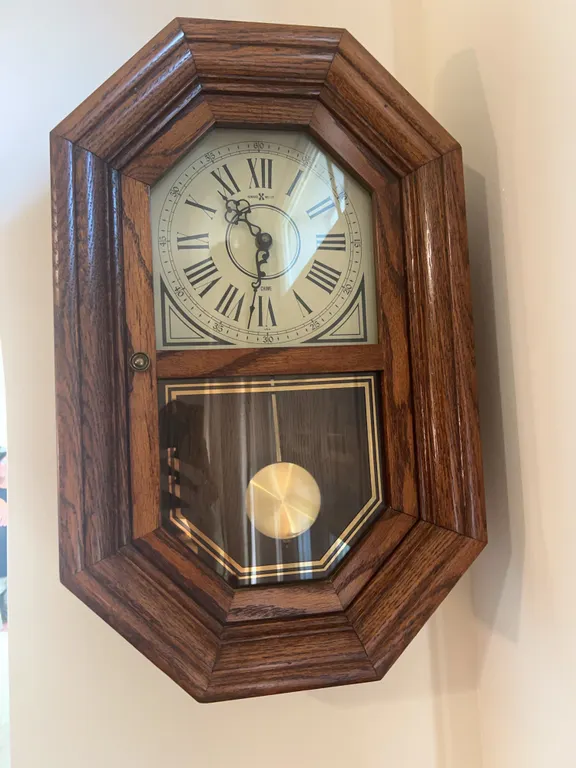 VTG Howard Miller Chime Clock