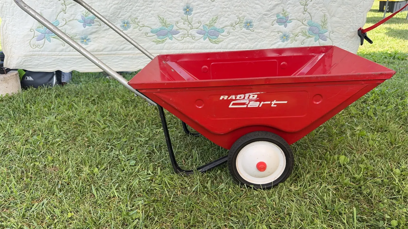 Radio Flyer Lawn Cart