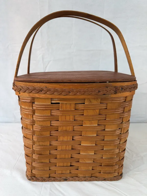 VTG Picnic Basket
