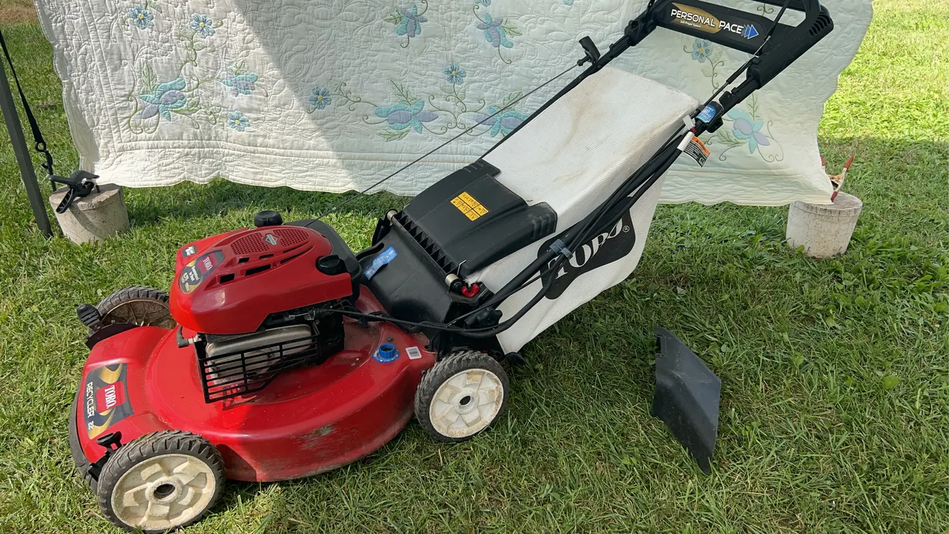 Toro Self-Propelled 22" Push Mower