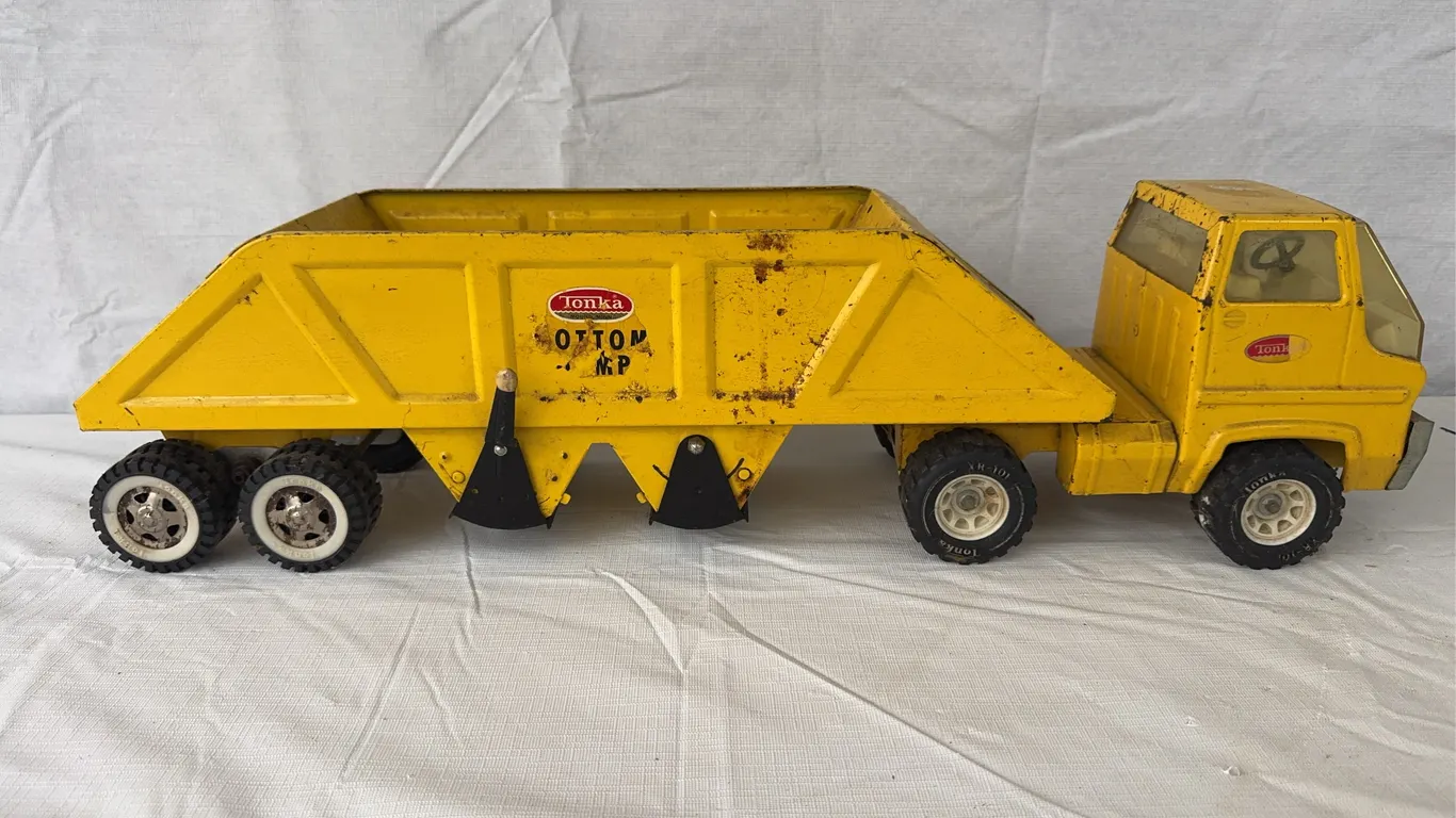 1970's Tonka Bottom Dump Truck