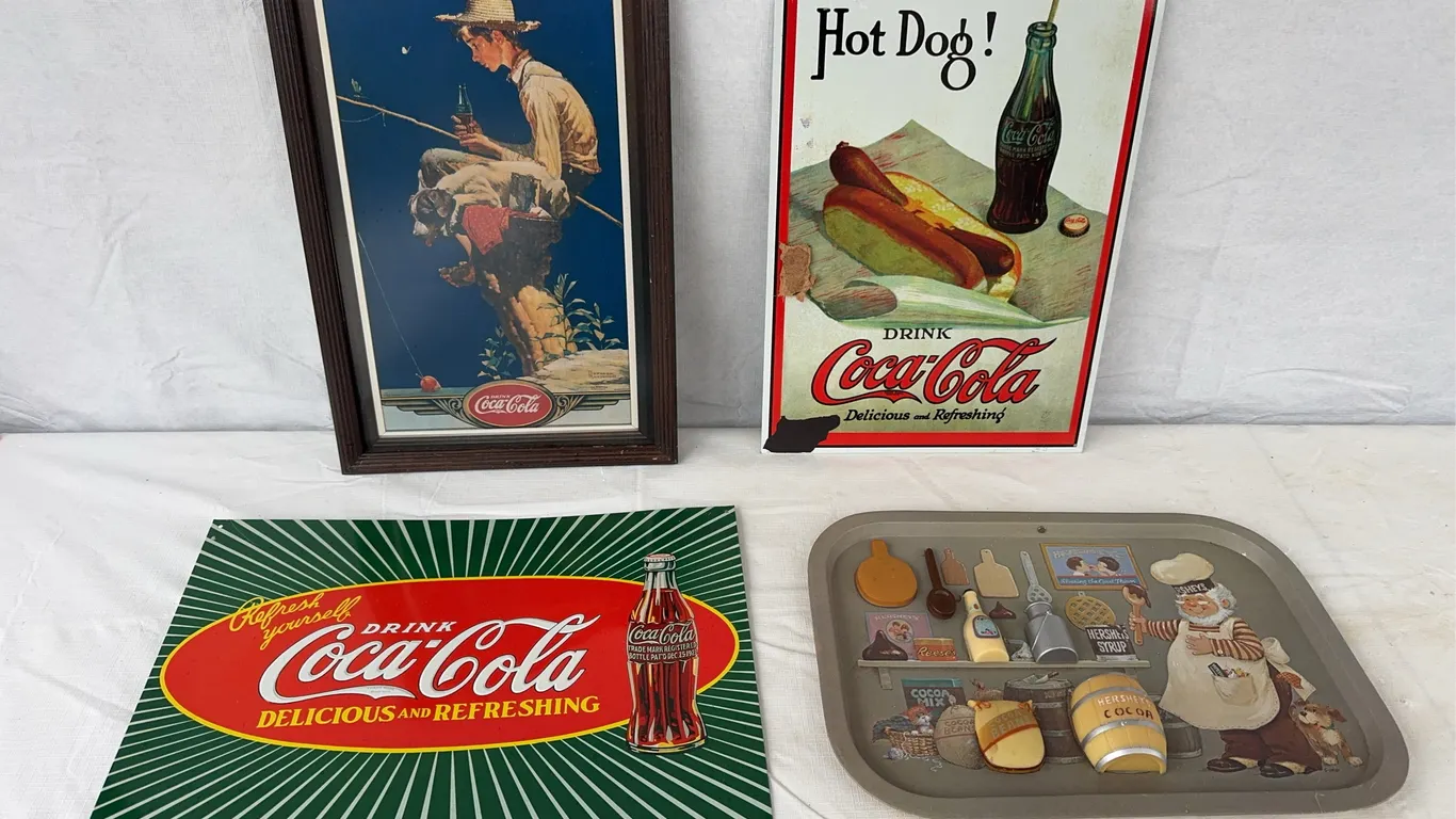 Coca-Cola Signs & More