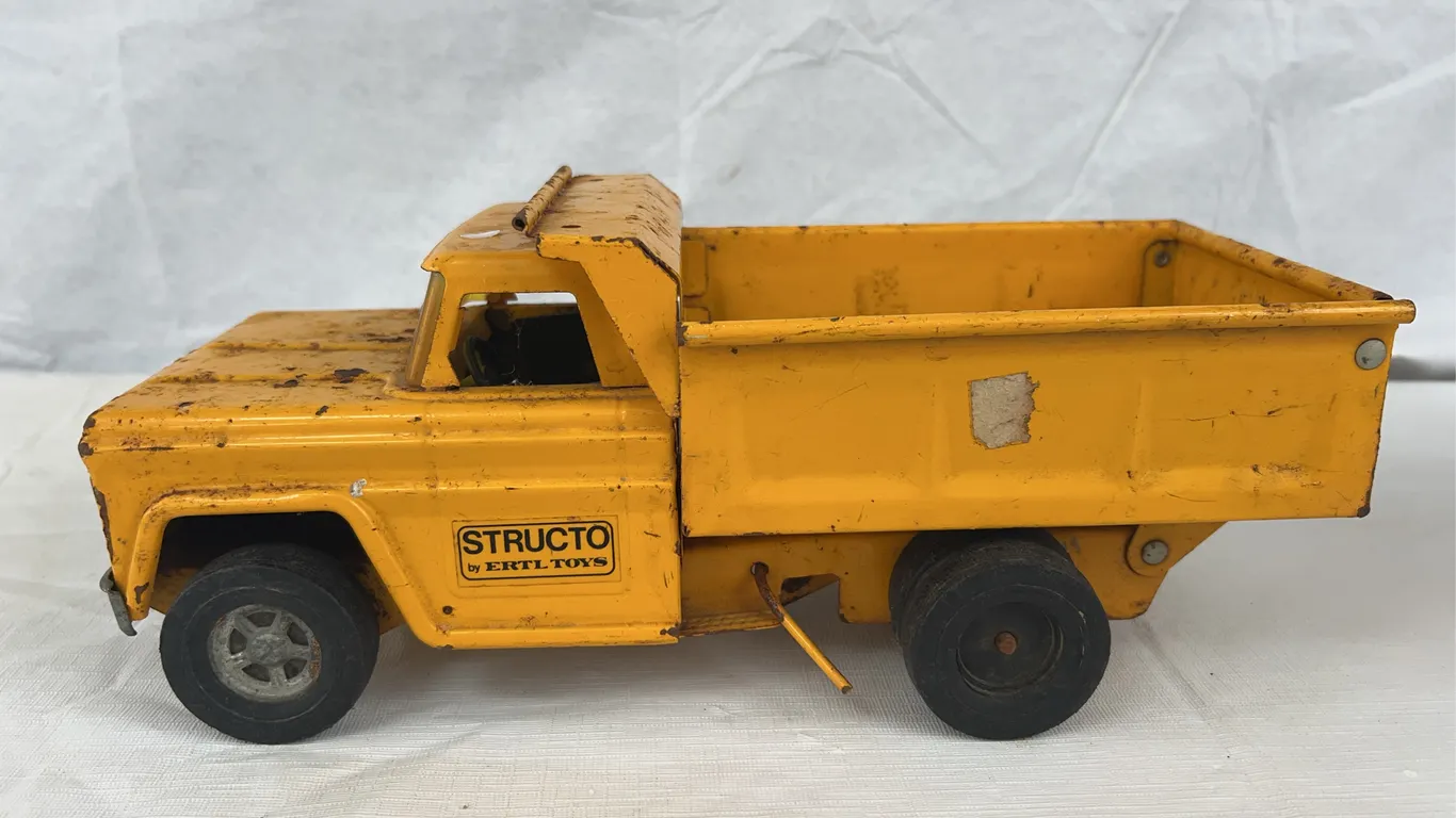 Structo by Ertl Dump Truck