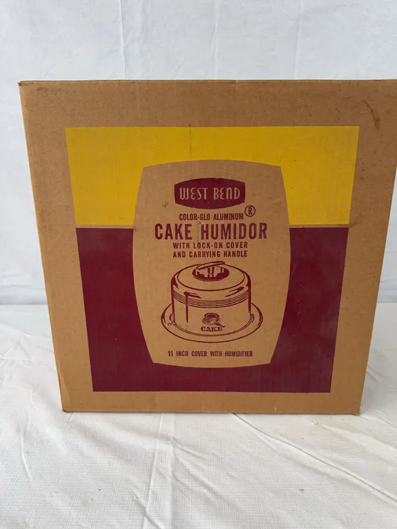 MCM Cake Humidor