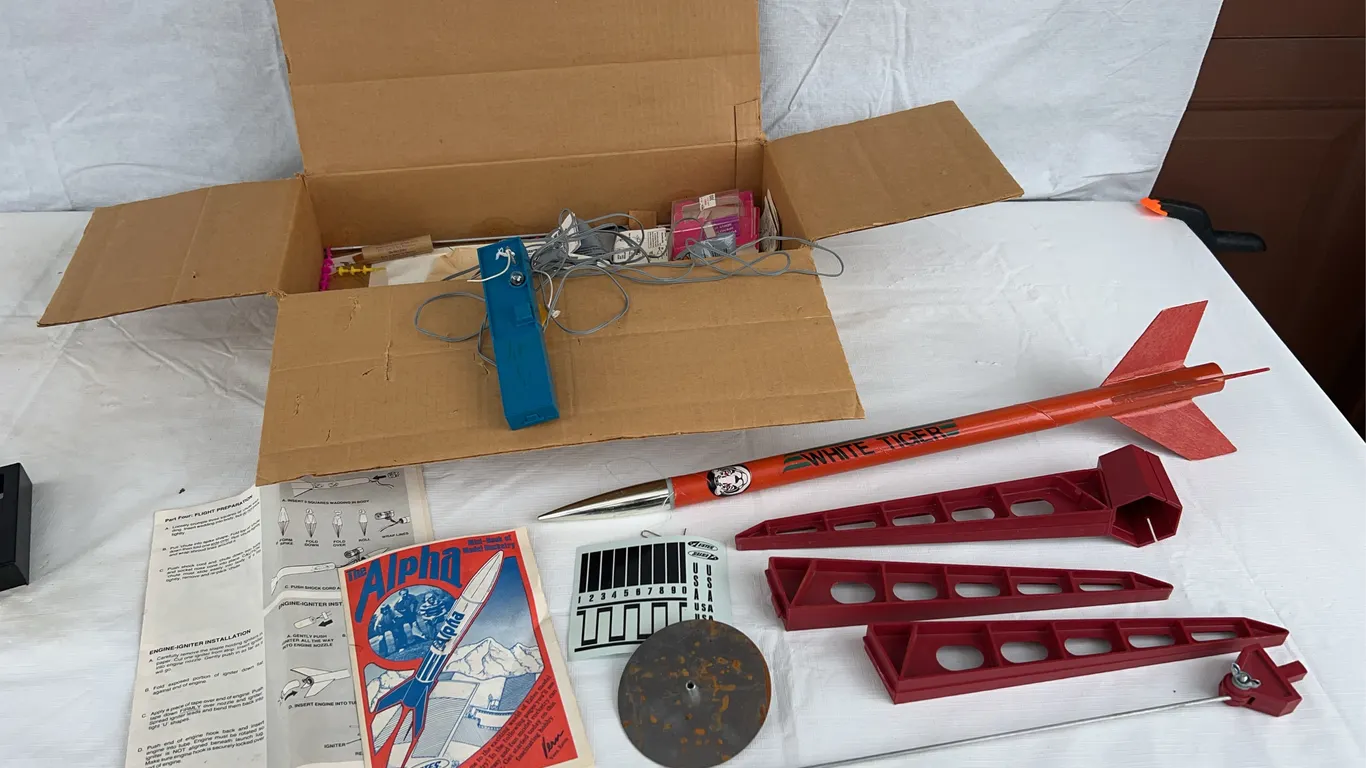 White Tiger Toy Rocket