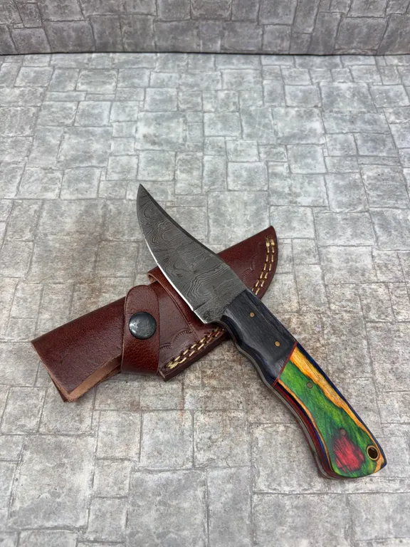 Handmade Damascus Steel Knife with Leather Sheath