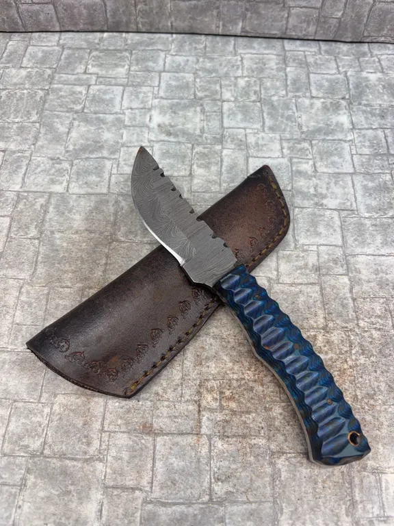 Handmade Damascus Steel Knife with Leather Sheath