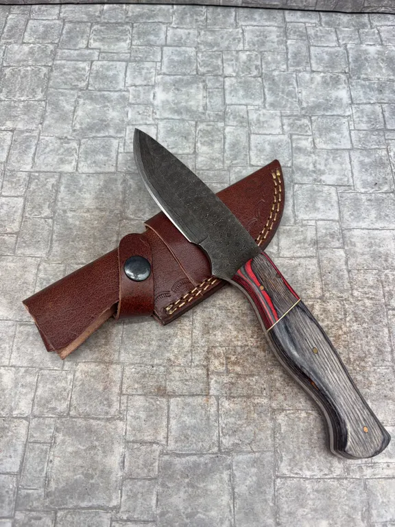 Handmade Damascus Steel Knife with Leather Sheath