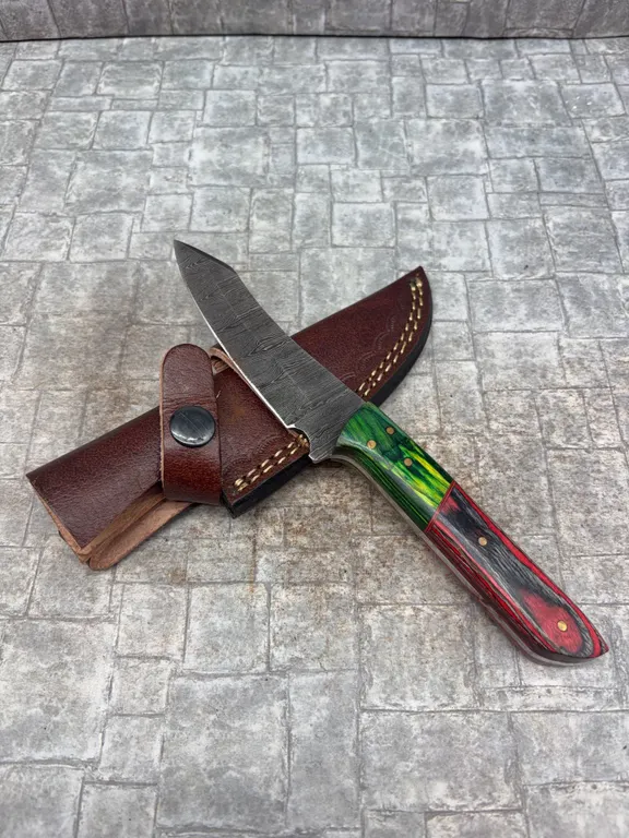 Handmade Damascus Steel Knife with Leather Sheath