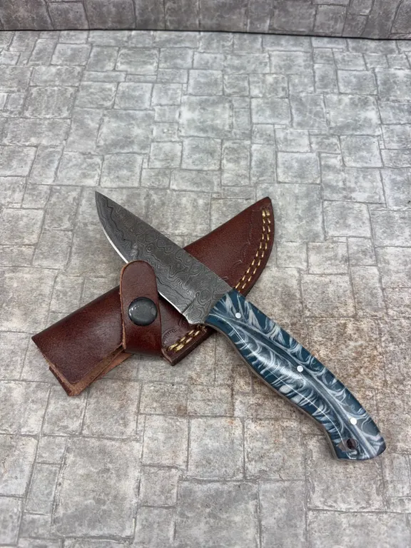 Handmade Damascus Steel Knife with Leather Sheath