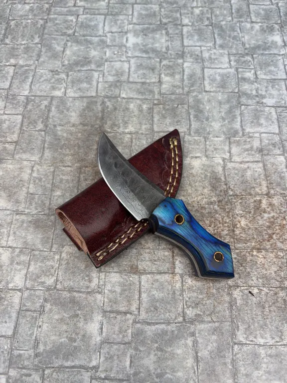 Handmade Damascus Steel Knife with Leather Sheath
