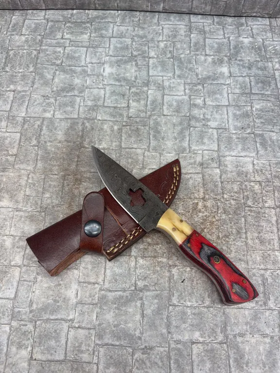 Handmade Damascus Steel Knife with Leather Sheath